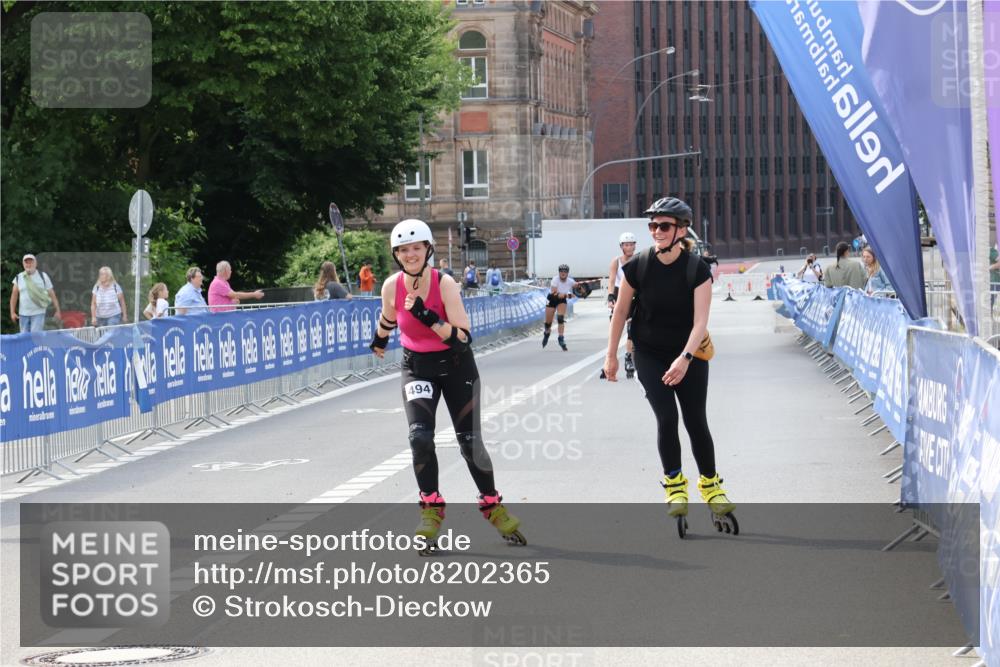 29.06.2025 - hella hamburg halbmarathon Strokosch-Dieckow http://msf.ph/oto/8202365 29.06.2025 09:54:00 Ziel 20494, 20506 meine-sportfotos.de