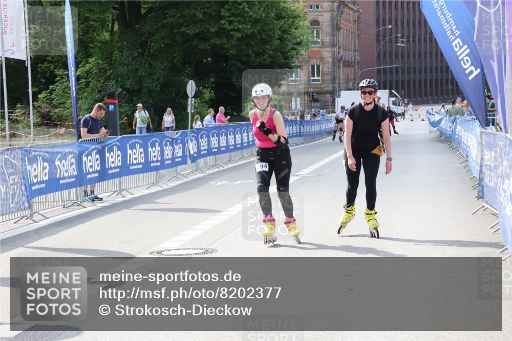 29.06.2025 - hella hamburg halbmarathon Strokosch-Dieckow http://msf.ph/oto/8202377 29.06.2025 09:54:01 Ziel 20494, 20506 meine-sportfotos.de