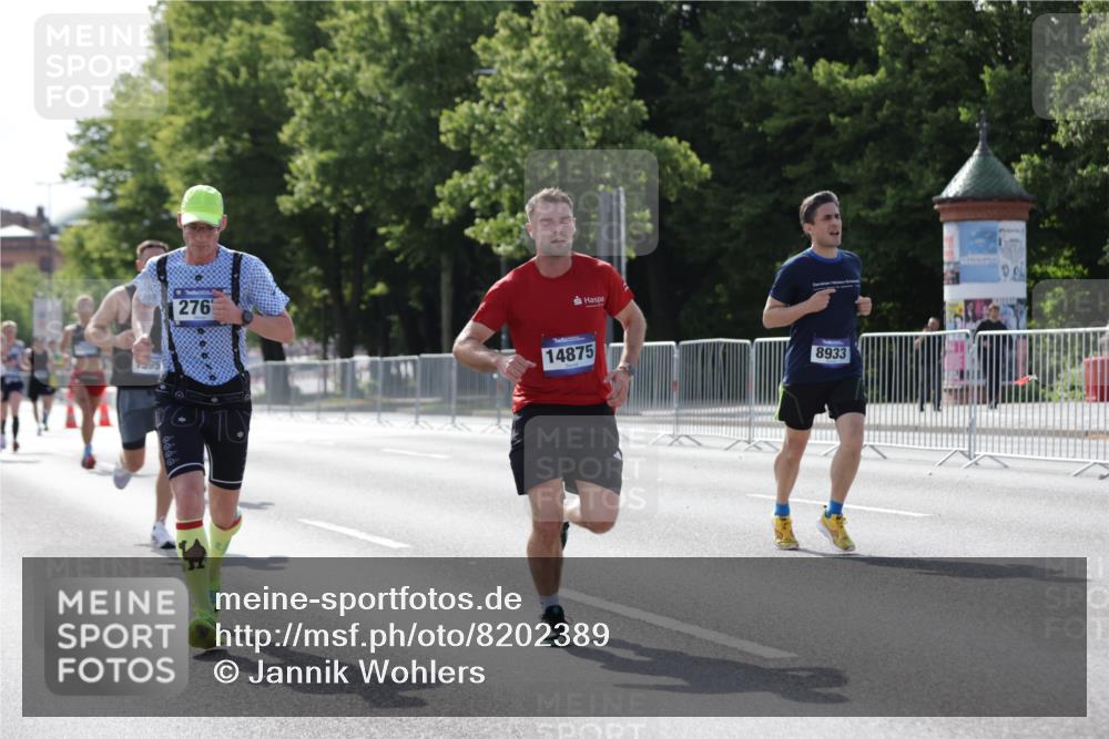 29.06.2025 - hella hamburg halbmarathon Jannik Wohlers http://msf.ph/oto/8202389 29.06.2025 09:47:50 Lombardsbrücke 1385, 1743, 2714, 2767, 3959, 4860, 5091, 5315, 6684, 6829, 6990, 8362, 8933, 10793, 10900, 11202, 11227, 11620, 11929, 12290, 12514, 13595, 14875, 14908, 15015, 15415, 15701, 15959, 16119, 16158, 17022, 17024, 17217, 17643, 18103, 18220, 18584, 18679 meine-sportfotos.de