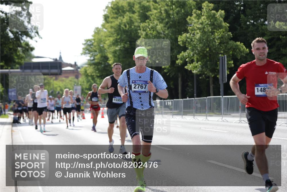 29.06.2025 - hella hamburg halbmarathon Jannik Wohlers http://msf.ph/oto/8202476 29.06.2025 09:47:50 Lombardsbrücke 1385, 1743, 2714, 2767, 3959, 4860, 5091, 5315, 6684, 6829, 6990, 8362, 8933, 10793, 10900, 11202, 11227, 11620, 11929, 12290, 12514, 13595, 14875, 14908, 15015, 15415, 15701, 15959, 16119, 16158, 17022, 17024, 17217, 17643, 18103, 18220, 18584, 18679 meine-sportfotos.de