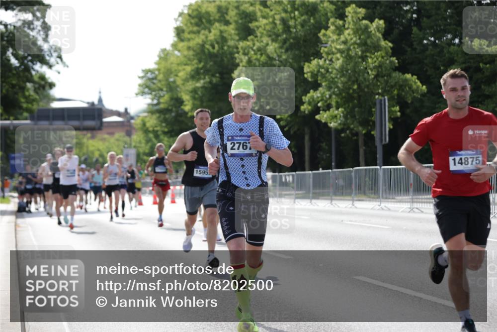29.06.2025 - hella hamburg halbmarathon Jannik Wohlers http://msf.ph/oto/8202500 29.06.2025 09:47:50 Lombardsbrücke 1385, 1743, 2714, 2767, 3959, 4860, 5091, 5315, 6684, 6829, 6990, 8362, 8933, 10793, 10900, 11202, 11227, 11620, 11929, 12290, 12514, 13595, 14875, 14908, 15015, 15415, 15701, 15959, 16119, 16158, 17022, 17024, 17217, 17643, 18103, 18220, 18584, 18679 meine-sportfotos.de