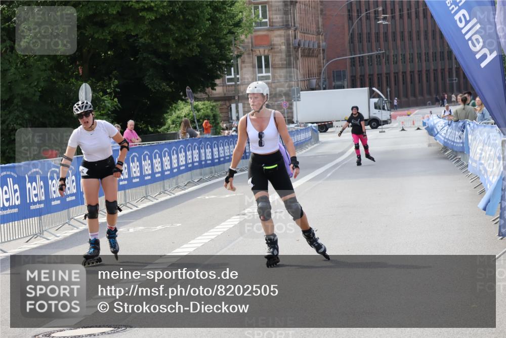29.06.2025 - hella hamburg halbmarathon Strokosch-Dieckow http://msf.ph/oto/8202505 29.06.2025 09:54:09 Ziel 20036, 20045, 20494, 20506 meine-sportfotos.de