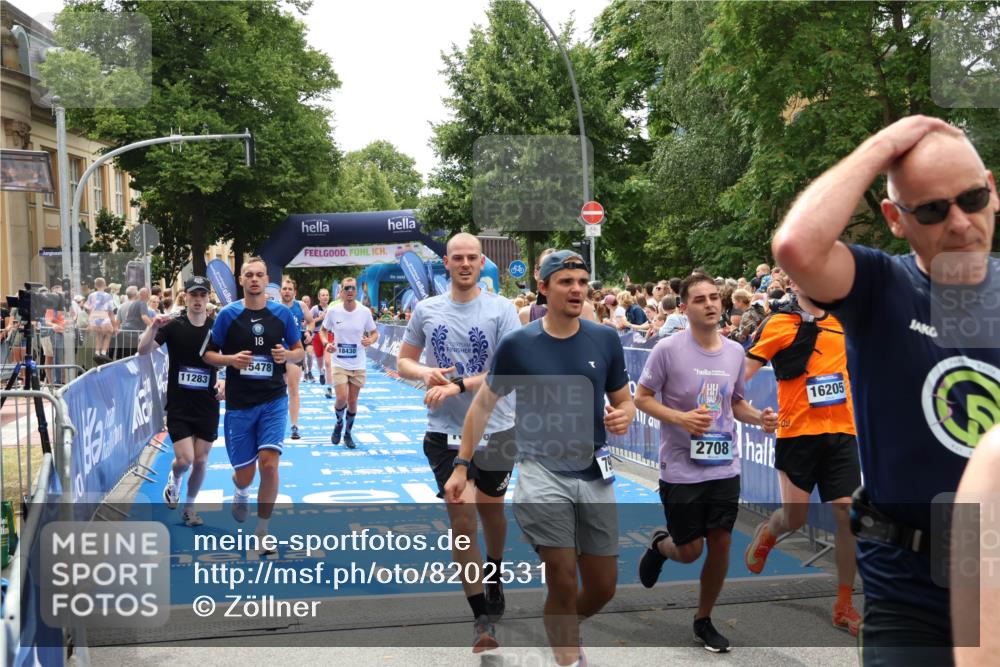 29.06.2025 - hella hamburg halbmarathon Zöllner http://msf.ph/oto/8202531 29.06.2025 10:47:49 Ziel 2340, 2708, 5915, 8564, 10988, 11283, 11961, 12679, 13948, 14383, 15478, 16205, 17229, 18356, 18430 meine-sportfotos.de