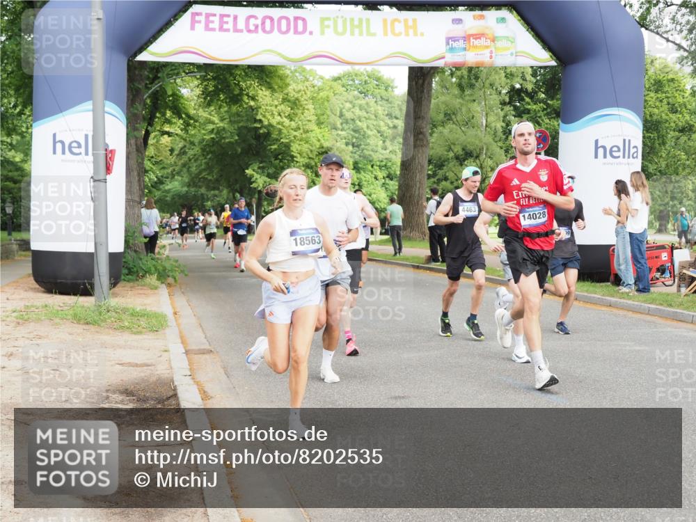 29.06.2025 - hella hamburg halbmarathon MichiJ http://msf.ph/oto/8202535 29.06.2025 10:21:46 Zwischen KM18-KM19 51, 1407, 2746, 3935, 6358, 8062, 10876, 12899, 12987, 14028, 18562, 18563 meine-sportfotos.de
