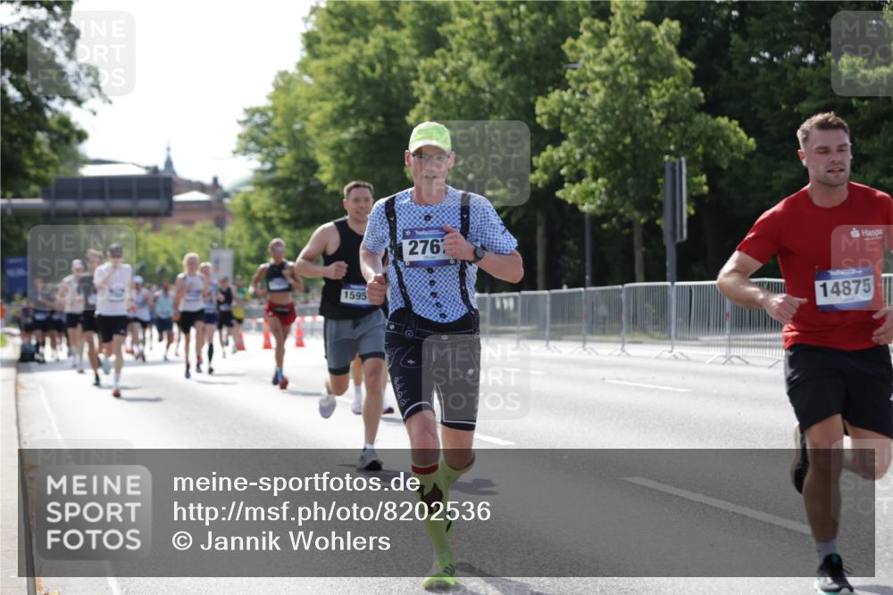29.06.2025 - hella hamburg halbmarathon Jannik Wohlers http://msf.ph/oto/8202536 29.06.2025 09:47:50 Lombardsbrücke 1385, 1743, 2714, 2767, 3959, 4860, 5091, 5315, 6684, 6829, 6990, 8362, 8933, 10793, 10900, 11202, 11227, 11620, 11929, 12290, 12514, 13595, 14875, 14908, 15015, 15415, 15701, 15959, 16119, 16158, 17022, 17024, 17217, 17643, 18103, 18220, 18584, 18679 meine-sportfotos.de