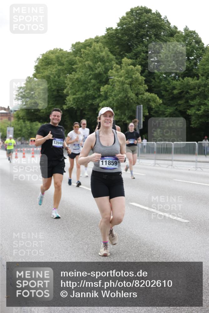 29.06.2025 - hella hamburg halbmarathon Jannik Wohlers http://msf.ph/oto/8202610 29.06.2025 10:25:35 Lombardsbrücke 1479, 4797, 5497, 6663, 8276, 10104, 10219, 11139, 11596, 11699, 11828, 11859, 12074, 12838, 12945, 12946, 14063, 14179, 14223, 14356, 14726, 17369, 19144 meine-sportfotos.de