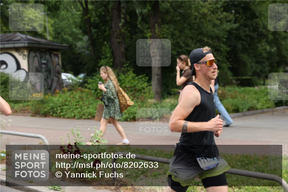 29.06.2025 - hella hamburg halbmarathon Yannick Fuchs http://msf.ph/oto/8202633 29.06.2025 10:32:08 20KM 1290, 1505, 2196, 2404, 2767, 3790, 5042, 5791, 5923, 6047, 6458, 9017, 9914, 10190, 10451, 11106, 11423, 12739, 12900, 13141, 13148, 13372, 13854, 14387, 15178, 15410, 16992, 17125, 17137, 18103, 18159, 18216, 18357, 18986 meine-sportfotos.de