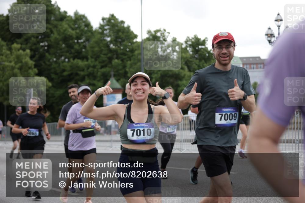 29.06.2025 - hella hamburg halbmarathon Jannik Wohlers http://msf.ph/oto/8202638 29.06.2025 11:15:59 Lombardsbrücke 1635, 2300, 2301, 2605, 2671, 3471, 3640, 3864, 3865, 4005, 4130, 4486, 4725, 5710, 7009, 7010, 7281, 7318, 8042, 8087, 8711, 9284, 10318, 10601, 12740, 13578, 13817, 14480, 14569, 15121, 15578, 15693, 15769, 16071, 16072, 16528, 17336, 17621, 18043 meine-sportfotos.de