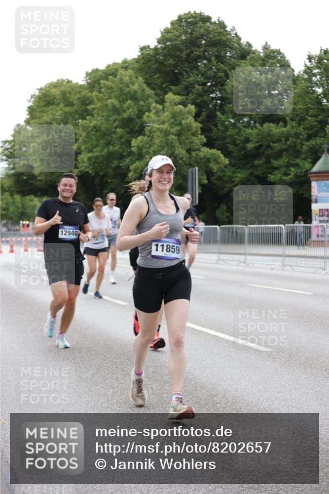 29.06.2025 - hella hamburg halbmarathon Jannik Wohlers http://msf.ph/oto/8202657 29.06.2025 10:25:35 Lombardsbrücke 1479, 4797, 5497, 6663, 8276, 10104, 10219, 11139, 11596, 11699, 11828, 11859, 12074, 12838, 12945, 12946, 14063, 14179, 14223, 14356, 14726, 17369, 19144 meine-sportfotos.de