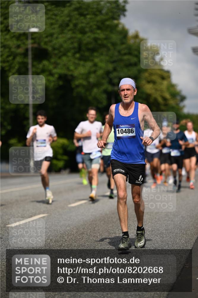 29.06.2025 - hella hamburg halbmarathon Dr. Thomas Lammeyer http://msf.ph/oto/8202668 29.06.2025 09:48:24 Kennedybrücke 1758, 2746, 3043, 3201, 4050, 5070, 5269, 5328, 5746, 6619, 6781, 7272, 8209, 8883, 9137, 9381, 10156, 10171, 10486, 11169, 11413 meine-sportfotos.de