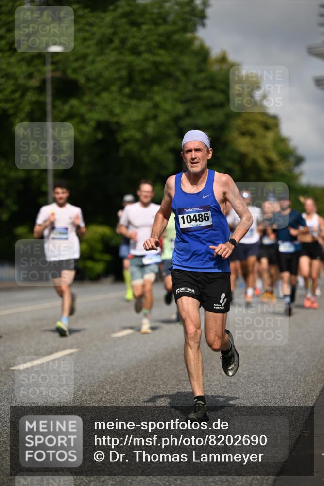 29.06.2025 - hella hamburg halbmarathon Dr. Thomas Lammeyer http://msf.ph/oto/8202690 29.06.2025 09:48:24 Kennedybrücke 1758, 2746, 3043, 3201, 4050, 5070, 5269, 5328, 5746, 6619, 6781, 7272, 8209, 8883, 9137, 9381, 10156, 10171, 10486, 11169, 11413 meine-sportfotos.de