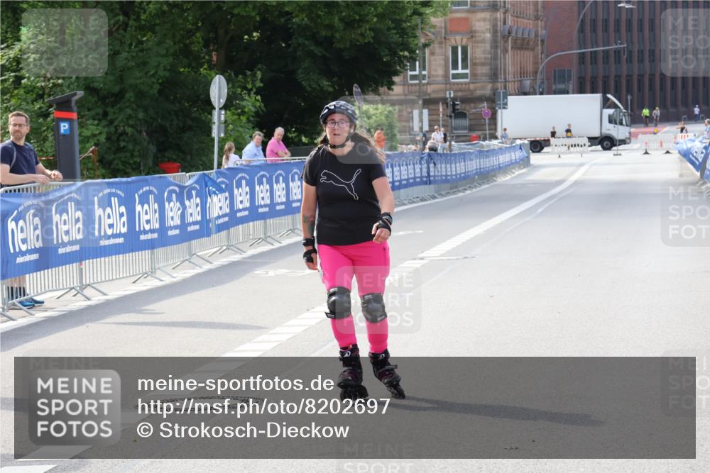 29.06.2025 - hella hamburg halbmarathon Strokosch-Dieckow http://msf.ph/oto/8202697 29.06.2025 09:54:22 Ziel 20504 meine-sportfotos.de