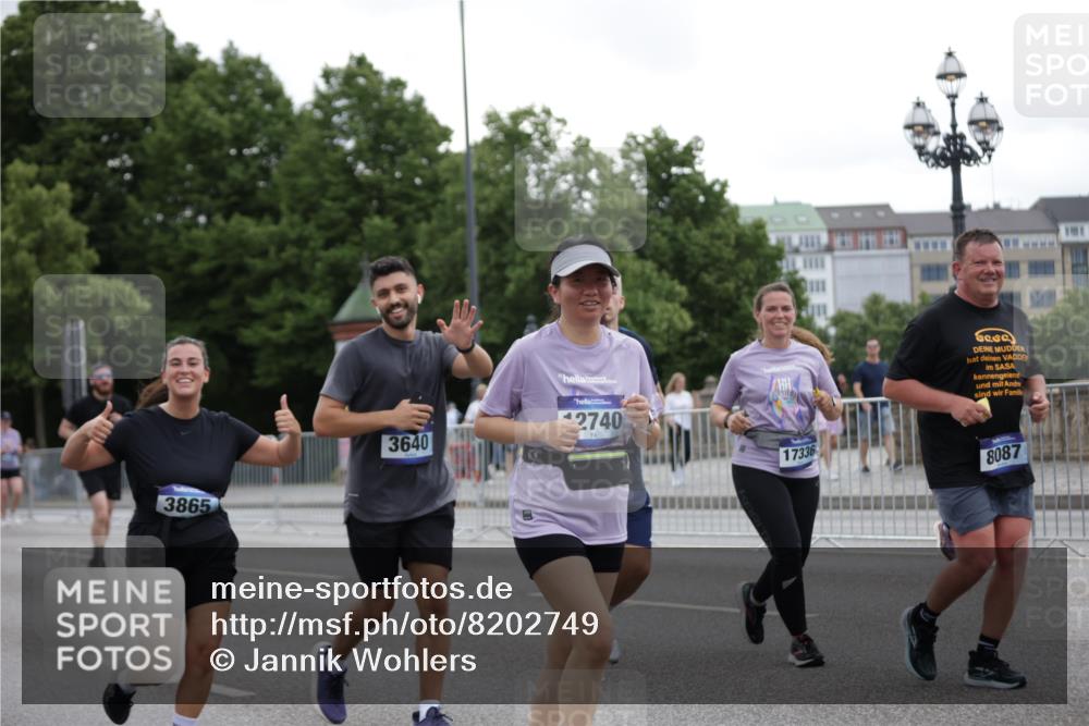 29.06.2025 - hella hamburg halbmarathon Jannik Wohlers http://msf.ph/oto/8202749 29.06.2025 11:16:00 Lombardsbrücke 1635, 2300, 2301, 2605, 2671, 3471, 3640, 3864, 3865, 4005, 4130, 4486, 4725, 7009, 7010, 7180, 7281, 7318, 8042, 8087, 8711, 9106, 10318, 10601, 12671, 12740, 13578, 13817, 14480, 14569, 15121, 15578, 15693, 15769, 16071, 16072, 16528, 17336, 17621, 18043 meine-sportfotos.de