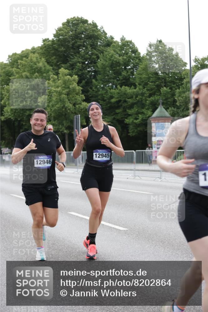 29.06.2025 - hella hamburg halbmarathon Jannik Wohlers http://msf.ph/oto/8202864 29.06.2025 10:25:37 Lombardsbrücke 1479, 4797, 5497, 6663, 8276, 8674, 10219, 11139, 11596, 11828, 11859, 12838, 12945, 12946, 14063, 14179, 14223, 14356, 14726, 17369, 19144 meine-sportfotos.de