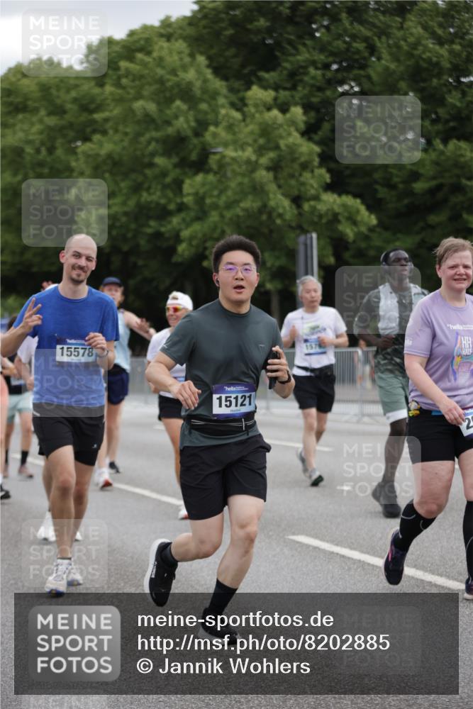 29.06.2025 - hella hamburg halbmarathon Jannik Wohlers http://msf.ph/oto/8202885 29.06.2025 11:16:03 Lombardsbrücke 1247, 1635, 2300, 2605, 2671, 3471, 3640, 3864, 3865, 4130, 4486, 4725, 5900, 6107, 7009, 7010, 7180, 7281, 8042, 8087, 8711, 9106, 10318, 10601, 12671, 12740, 13578, 13817, 14480, 14569, 15121, 15578, 15693, 15769, 16071, 16072, 16528, 17336, 17621, 18043 meine-sportfotos.de