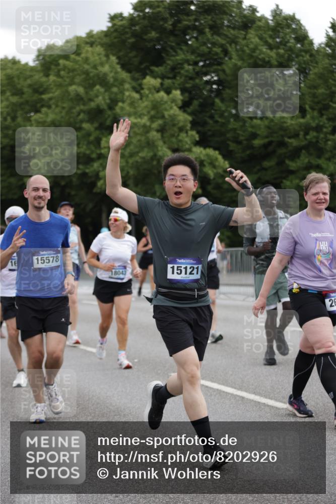 29.06.2025 - hella hamburg halbmarathon Jannik Wohlers http://msf.ph/oto/8202926 29.06.2025 11:16:04 Lombardsbrücke 1247, 1635, 2300, 2605, 2671, 3471, 3640, 3864, 3865, 4130, 4486, 4725, 5900, 6107, 7009, 7010, 7180, 7281, 8042, 8711, 9106, 10318, 10601, 12671, 12740, 13004, 13578, 13817, 14263, 14264, 14480, 14569, 15121, 15578, 15693, 15769, 16071, 16072, 16528, 17336, 17621, 18043 meine-sportfotos.de