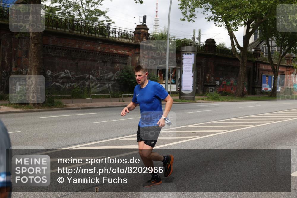 29.06.2025 - hella hamburg halbmarathon Yannick Fuchs http://msf.ph/oto/8202966 29.06.2025 10:44:49 20KM 1461, 1466, 1507, 1750, 1817, 2207, 2880, 3654, 4077, 4346, 4816, 5018, 5115, 6027, 6662, 6712, 6795, 7052, 7134, 7176, 7397, 7583, 7930, 7932, 8117, 8205, 8572, 8704, 8819, 9057, 11214, 11356, 11607, 12016, 12624, 12949, 13008, 13687, 13701, 13808, 13875, 14034, 14125, 14257, 14626, 15362, 15395, 15720, 15803, 16285, 16291, 16716, 17129, 17179, 17221, 17384, 18006, 18066, 18182, 18370, 18394, 18489 meine-sportfotos.de