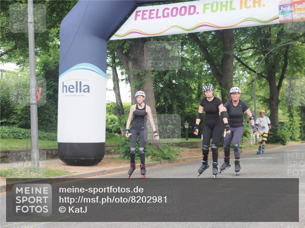 29.06.2025 - hella hamburg halbmarathon KatJ http://msf.ph/oto/8202981 29.06.2025 09:31:32 Zwischen KM18-KM19  meine-sportfotos.de