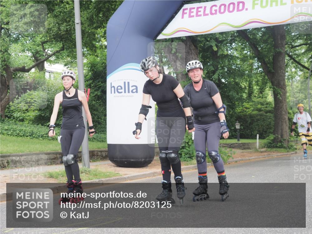 29.06.2025 - hella hamburg halbmarathon KatJ http://msf.ph/oto/8203125 29.06.2025 09:31:33 Zwischen KM18-KM19  meine-sportfotos.de