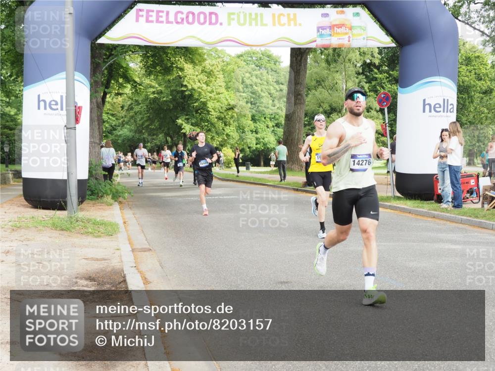 29.06.2025 - hella hamburg halbmarathon MichiJ http://msf.ph/oto/8203157 29.06.2025 10:21:54 Zwischen KM18-KM19 1407, 1707, 1990, 4463, 4679, 10927, 11150, 12899, 13686, 14276, 16425 meine-sportfotos.de