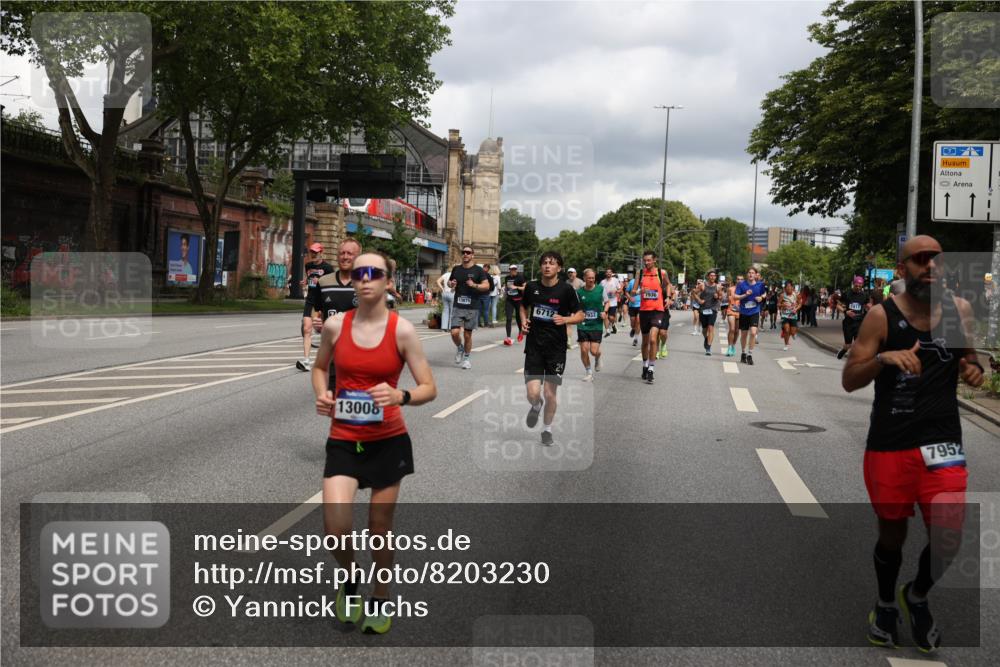 29.06.2025 - hella hamburg halbmarathon Yannick Fuchs http://msf.ph/oto/8203230 29.06.2025 10:44:49 20KM 1461, 1466, 1507, 1750, 1817, 2207, 2880, 3654, 4077, 4346, 4816, 5018, 5115, 6027, 6662, 6712, 6795, 7052, 7134, 7176, 7397, 7583, 7930, 7932, 8117, 8205, 8572, 8704, 8819, 9057, 11214, 11356, 11607, 12016, 12624, 12949, 13008, 13687, 13701, 13808, 13875, 14034, 14125, 14257, 14626, 15362, 15395, 15720, 15803, 16285, 16291, 16716, 17129, 17179, 17221, 17384, 18006, 18066, 18182, 18370, 18394, 18489 meine-sportfotos.de