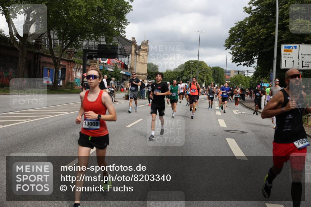 29.06.2025 - hella hamburg halbmarathon Yannick Fuchs http://msf.ph/oto/8203340 29.06.2025 10:44:49 20KM 1461, 1466, 1507, 1750, 1817, 2207, 2880, 3654, 4077, 4346, 4816, 5018, 5115, 6027, 6662, 6712, 6795, 7052, 7134, 7176, 7397, 7583, 7930, 7932, 8117, 8205, 8572, 8704, 8819, 9057, 11214, 11356, 11607, 12016, 12624, 12949, 13008, 13687, 13701, 13808, 13875, 14034, 14125, 14257, 14626, 15362, 15395, 15720, 15803, 16285, 16291, 16716, 17129, 17179, 17221, 17384, 18006, 18066, 18182, 18370, 18394, 18489 meine-sportfotos.de