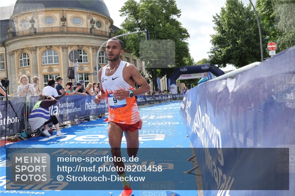 29.06.2025 - hella hamburg halbmarathon Strokosch-Dieckow http://msf.ph/oto/8203458 29.06.2025 10:03:05 Ziel 9, 16, 23 meine-sportfotos.de
