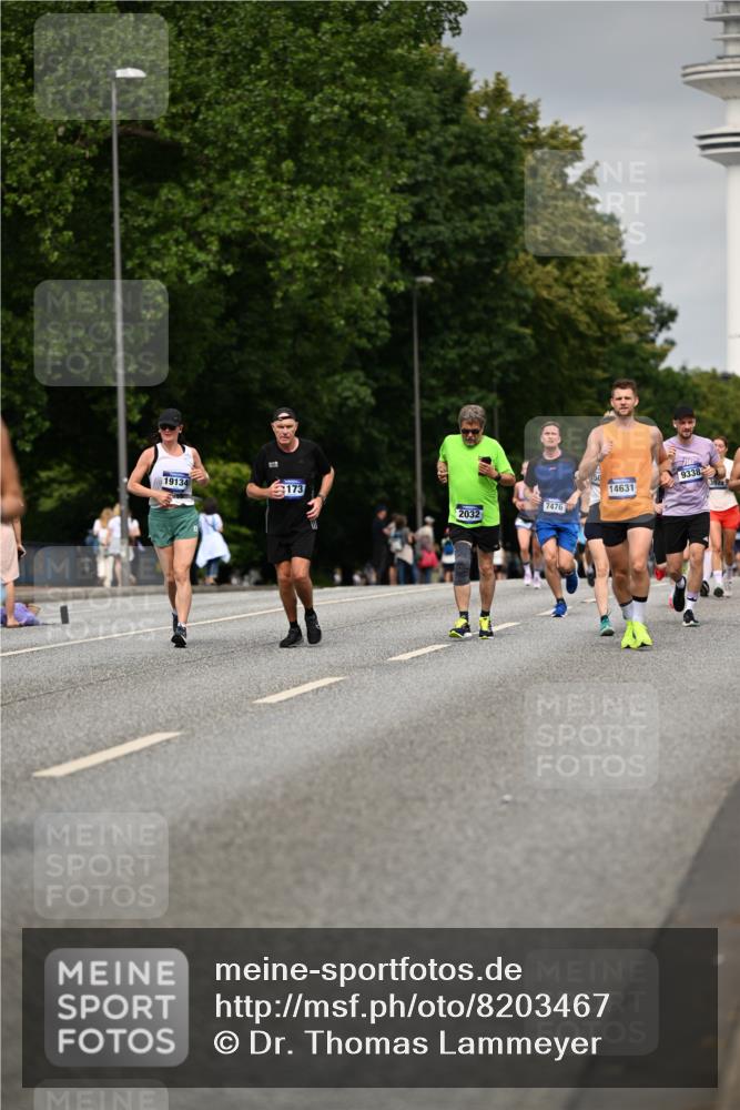 29.06.2025 - hella hamburg halbmarathon Dr. Thomas Lammeyer http://msf.ph/oto/8203467 29.06.2025 10:11:53 Kennedybrücke 1079, 1173, 1893, 1993, 2032, 2136, 3328, 3922, 3929, 5242, 5899, 6196, 6518, 6707, 6713, 6715, 7019, 7476, 7760, 9338, 9967 meine-sportfotos.de