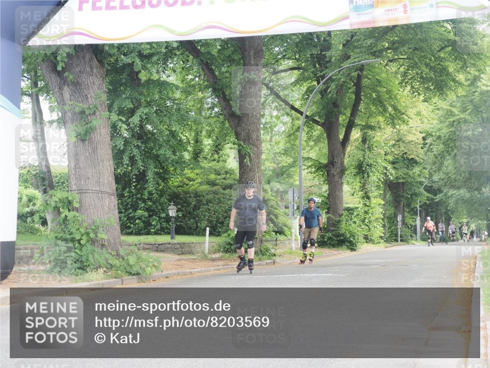 29.06.2025 - hella hamburg halbmarathon KatJ http://msf.ph/oto/8203569 29.06.2025 09:31:47 Zwischen KM18-KM19  meine-sportfotos.de
