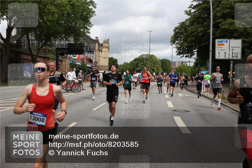 29.06.2025 - hella hamburg halbmarathon Yannick Fuchs http://msf.ph/oto/8203585 29.06.2025 10:44:49 20KM 1461, 1466, 1507, 1750, 1817, 2207, 2880, 3654, 4077, 4346, 4816, 5018, 5115, 6027, 6662, 6712, 6795, 7052, 7134, 7176, 7397, 7583, 7930, 7932, 8117, 8205, 8572, 8704, 8819, 9057, 11214, 11356, 11607, 12016, 12624, 12949, 13008, 13687, 13701, 13808, 13875, 14034, 14125, 14257, 14626, 15362, 15395, 15720, 15803, 16285, 16291, 16716, 17129, 17179, 17221, 17384, 18006, 18066, 18182, 18370, 18394, 18489 meine-sportfotos.de
