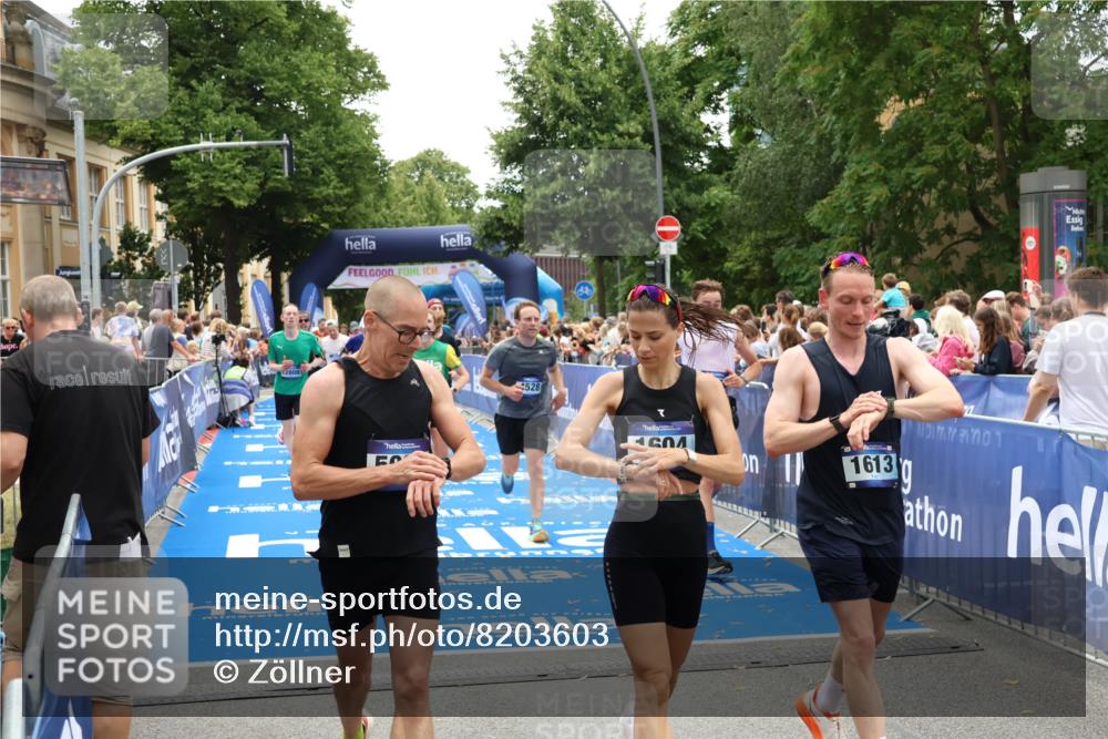29.06.2025 - hella hamburg halbmarathon Zöllner http://msf.ph/oto/8203603 29.06.2025 10:48:05 Ziel 1086, 1604, 1613, 4324, 4528, 4601, 5022, 6377, 9638, 12706, 12724, 12747, 12808, 13570, 16149, 16766, 18206, 18922, 19198 meine-sportfotos.de