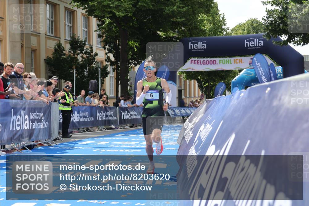 29.06.2025 - hella hamburg halbmarathon Strokosch-Dieckow http://msf.ph/oto/8203620 29.06.2025 10:03:45 Ziel 6, 13 meine-sportfotos.de