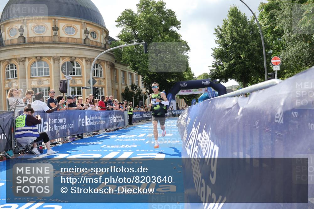 29.06.2025 - hella hamburg halbmarathon Strokosch-Dieckow http://msf.ph/oto/8203640 29.06.2025 10:03:46 Ziel 6, 13 meine-sportfotos.de