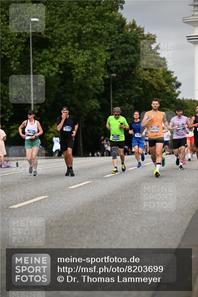29.06.2025 - hella hamburg halbmarathon Dr. Thomas Lammeyer http://msf.ph/oto/8203699 29.06.2025 10:11:54 Kennedybrücke 1079, 1173, 1427, 1893, 1993, 2032, 2136, 3328, 3922, 3929, 5242, 5899, 6196, 6518, 6707, 6713, 6715, 7019, 7476, 7760, 9338, 9967 meine-sportfotos.de