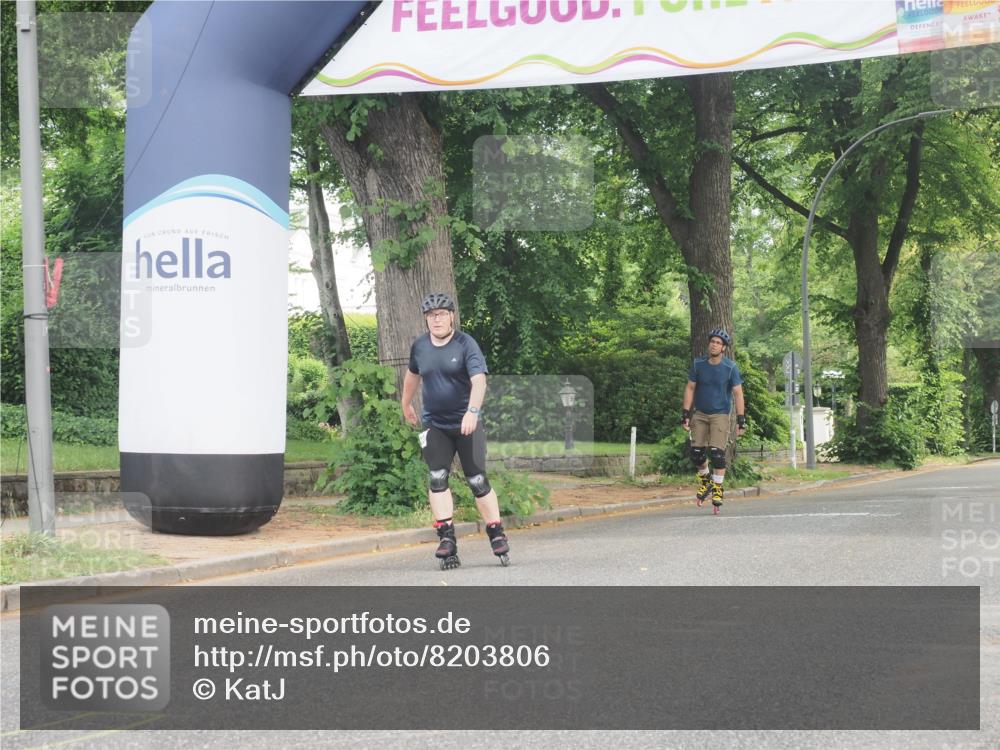 29.06.2025 - hella hamburg halbmarathon KatJ http://msf.ph/oto/8203806 29.06.2025 09:31:49 Zwischen KM18-KM19  meine-sportfotos.de