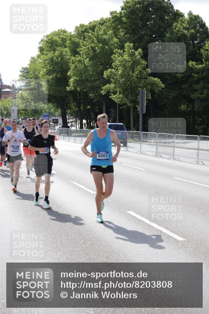 29.06.2025 - hella hamburg halbmarathon Jannik Wohlers http://msf.ph/oto/8203808 29.06.2025 09:48:24 Lombardsbrücke 1042, 2262, 2399, 3480, 3547, 4062, 4359, 4381, 5003, 5124, 5307, 6993, 7152, 7154, 7482, 8002, 8121, 8571, 9643, 10190, 10738, 12044, 13137, 13372, 13940, 14820, 15161, 15303, 15382, 15744, 16201, 17078, 17612, 18004, 18259, 18384, 18614 meine-sportfotos.de