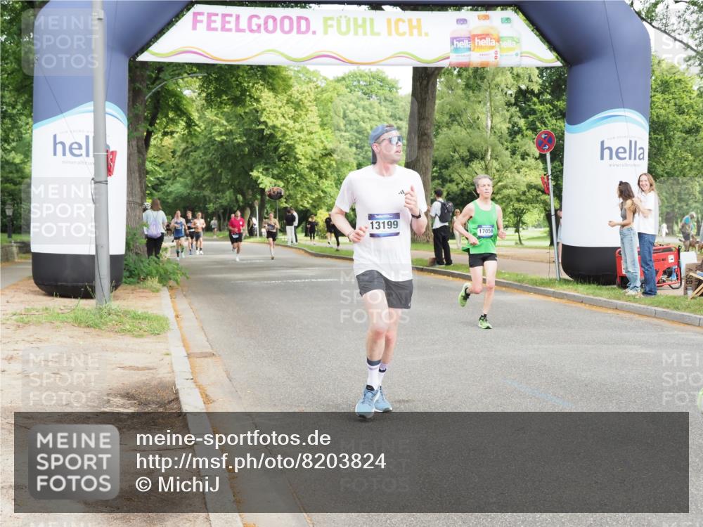 29.06.2025 - hella hamburg halbmarathon MichiJ http://msf.ph/oto/8203824 29.06.2025 10:22:01 Zwischen KM18-KM19 1707, 1990, 13199, 16425, 16619 meine-sportfotos.de