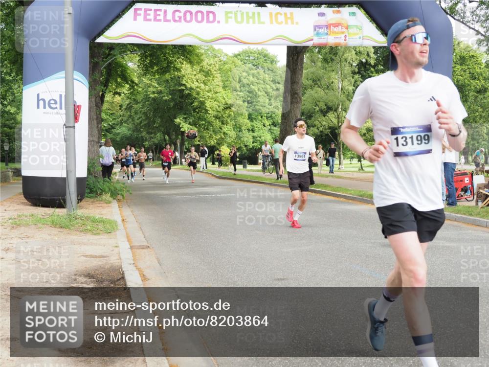 29.06.2025 - hella hamburg halbmarathon MichiJ http://msf.ph/oto/8203864 29.06.2025 10:22:02 Zwischen KM18-KM19 1707, 1990, 13199, 13961, 16425, 16619, 17056 meine-sportfotos.de