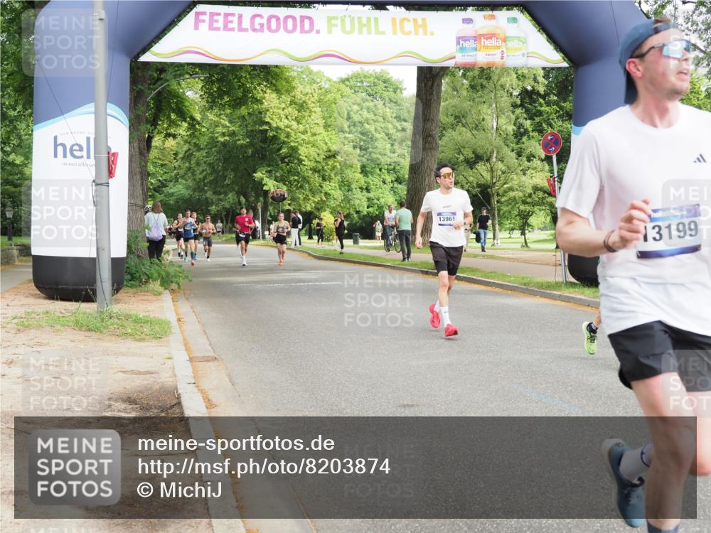 29.06.2025 - hella hamburg halbmarathon MichiJ http://msf.ph/oto/8203874 29.06.2025 10:22:02 Zwischen KM18-KM19 1707, 1990, 13199, 13961, 16425, 16619, 17056 meine-sportfotos.de