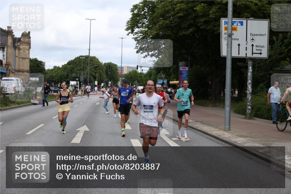 29.06.2025 - hella hamburg halbmarathon Yannick Fuchs http://msf.ph/oto/8203887 29.06.2025 10:32:11 20KM 1290, 1505, 2196, 2404, 3790, 5042, 5791, 5923, 6047, 6458, 9017, 9914, 9944, 10190, 10451, 10922, 11106, 11423, 12739, 12900, 13141, 13148, 13372, 15410, 16992, 17137, 18103, 18159, 18193, 18216, 18357, 18986 meine-sportfotos.de