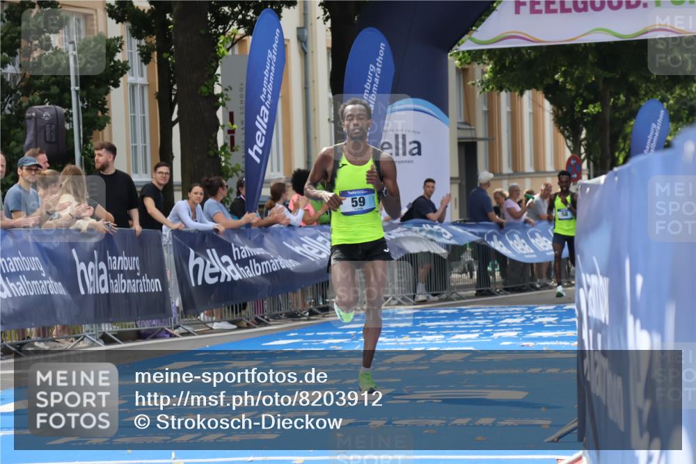 29.06.2025 - hella hamburg halbmarathon Strokosch-Dieckow http://msf.ph/oto/8203912 29.06.2025 10:04:27 Ziel 20, 58, 59 meine-sportfotos.de