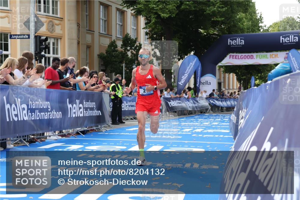 29.06.2025 - hella hamburg halbmarathon Strokosch-Dieckow http://msf.ph/oto/8204132 29.06.2025 10:05:11 Ziel 19, 21, 20052, 20518 meine-sportfotos.de