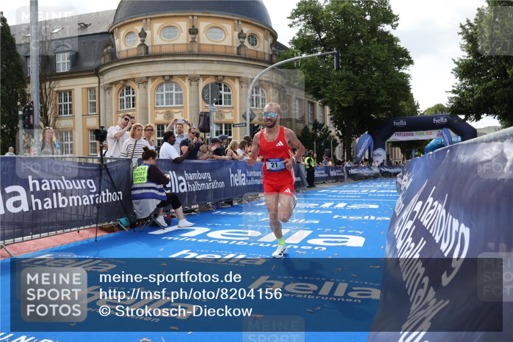 29.06.2025 - hella hamburg halbmarathon Strokosch-Dieckow http://msf.ph/oto/8204156 29.06.2025 10:05:12 Ziel 19, 21, 20052, 20518 meine-sportfotos.de