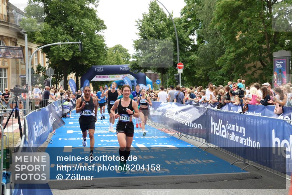 29.06.2025 - hella hamburg halbmarathon Zöllner http://msf.ph/oto/8204158 29.06.2025 10:48:14 Ziel 1914, 4711, 7599, 8916, 9544, 9626, 9638, 11211, 12685, 14192, 14814, 15590, 15629, 15973, 15981, 16094, 16269, 19127 meine-sportfotos.de