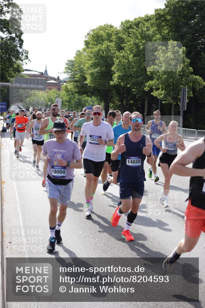 29.06.2025 - hella hamburg halbmarathon Jannik Wohlers http://msf.ph/oto/8204593 29.06.2025 09:48:27 Lombardsbrücke 1042, 1571, 2262, 3547, 4062, 4359, 4381, 5003, 5124, 5307, 6993, 7310, 7482, 8002, 8121, 8571, 9643, 10190, 10738, 11106, 11177, 11423, 12044, 13137, 13372, 13940, 14820, 15161, 15303, 15382, 15744, 16201, 17078, 17612, 18004, 18062, 18259, 18384, 18614, 19004 meine-sportfotos.de