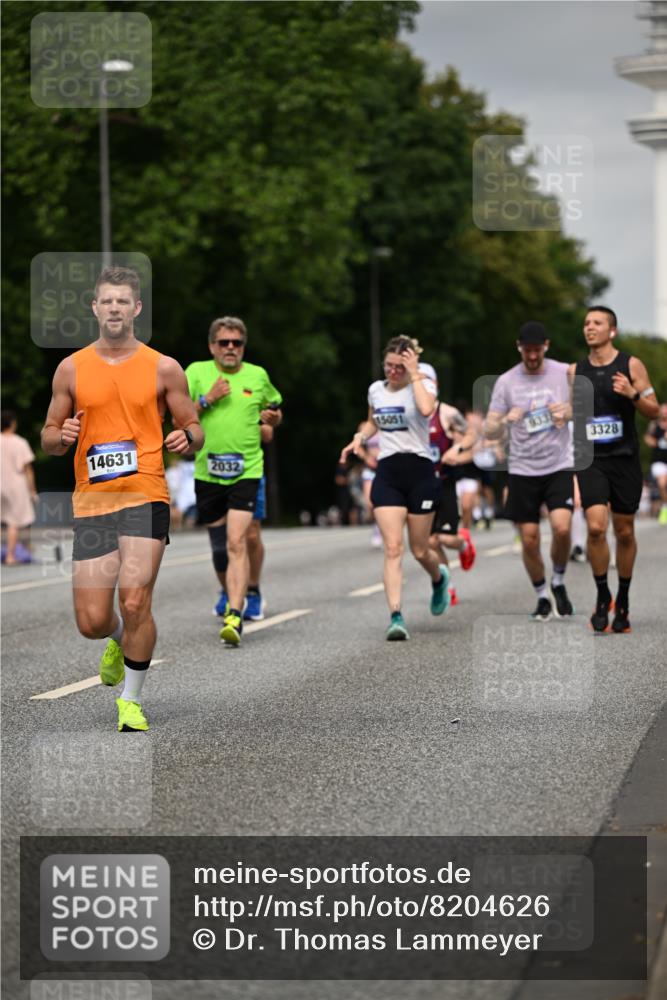 29.06.2025 - hella hamburg halbmarathon Dr. Thomas Lammeyer http://msf.ph/oto/8204626 29.06.2025 10:11:57 Kennedybrücke 1079, 1173, 1427, 1893, 2032, 2136, 3328, 3922, 3929, 4228, 5899, 6196, 7019, 7476, 7760, 9338, 9967 meine-sportfotos.de