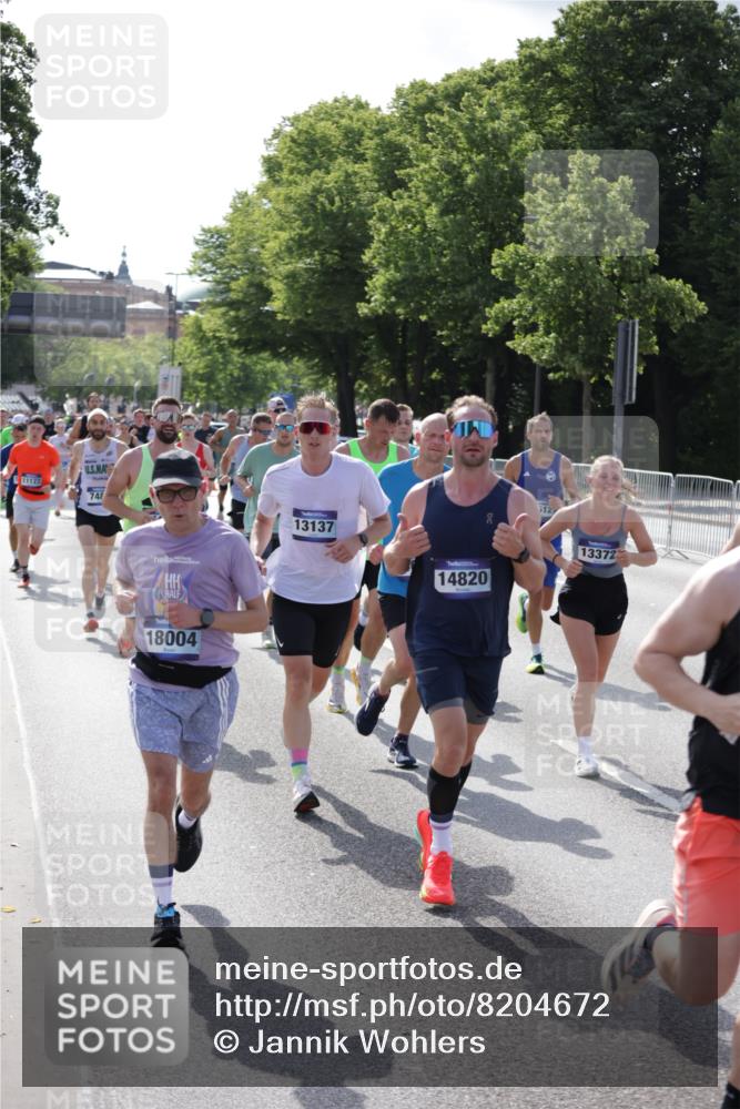 29.06.2025 - hella hamburg halbmarathon Jannik Wohlers http://msf.ph/oto/8204672 29.06.2025 09:48:27 Lombardsbrücke 1042, 1571, 2262, 3547, 4062, 4359, 4381, 5003, 5124, 5307, 6993, 7310, 7482, 8002, 8121, 8571, 9643, 10190, 10738, 11106, 11177, 11423, 12044, 13137, 13372, 13940, 14820, 15161, 15303, 15382, 15744, 16201, 17078, 17612, 18004, 18062, 18259, 18384, 18614, 19004 meine-sportfotos.de