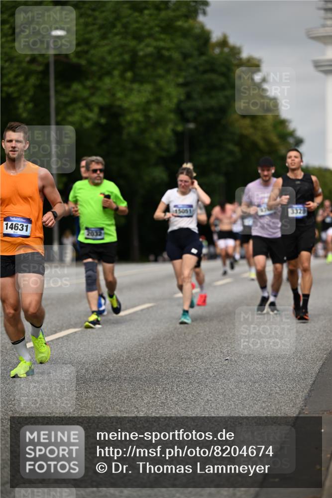 29.06.2025 - hella hamburg halbmarathon Dr. Thomas Lammeyer http://msf.ph/oto/8204674 29.06.2025 10:11:58 Kennedybrücke 1079, 1173, 1427, 1893, 2032, 2136, 3328, 3922, 3929, 4228, 5899, 6196, 7019, 7476, 7760, 9338 meine-sportfotos.de