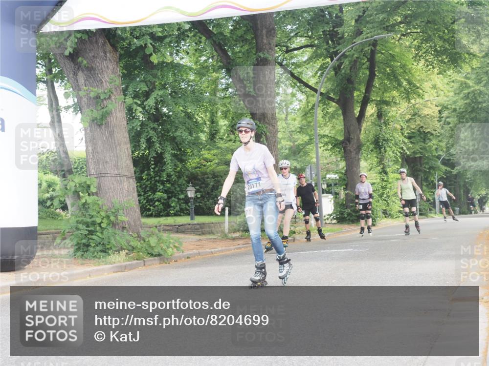 29.06.2025 - hella hamburg halbmarathon KatJ http://msf.ph/oto/8204699 29.06.2025 09:32:01 Zwischen KM18-KM19  meine-sportfotos.de