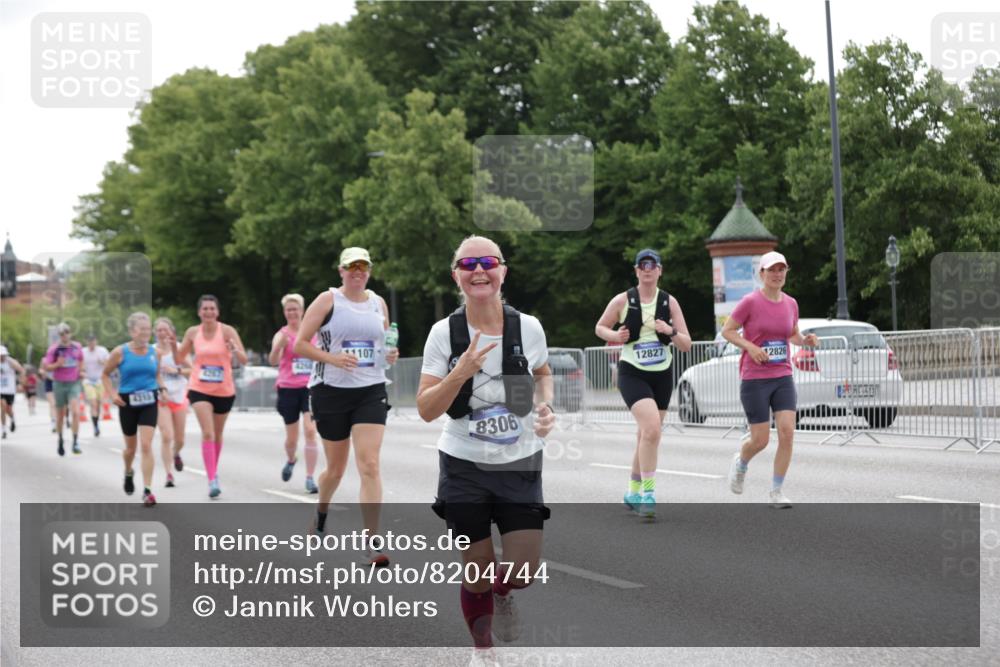 29.06.2025 - hella hamburg halbmarathon Jannik Wohlers http://msf.ph/oto/8204744 29.06.2025 10:25:53 Lombardsbrücke 1300, 3617, 4267, 4268, 4315, 6159, 7929, 8276, 8306, 8357, 8674, 8942, 11107, 12826, 12827, 14063, 14356, 14726, 17712 meine-sportfotos.de